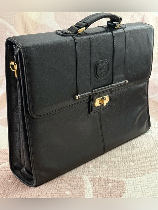 UMI DESIGNS Other - VINTAGE BLACK UMI BRIEFCASE